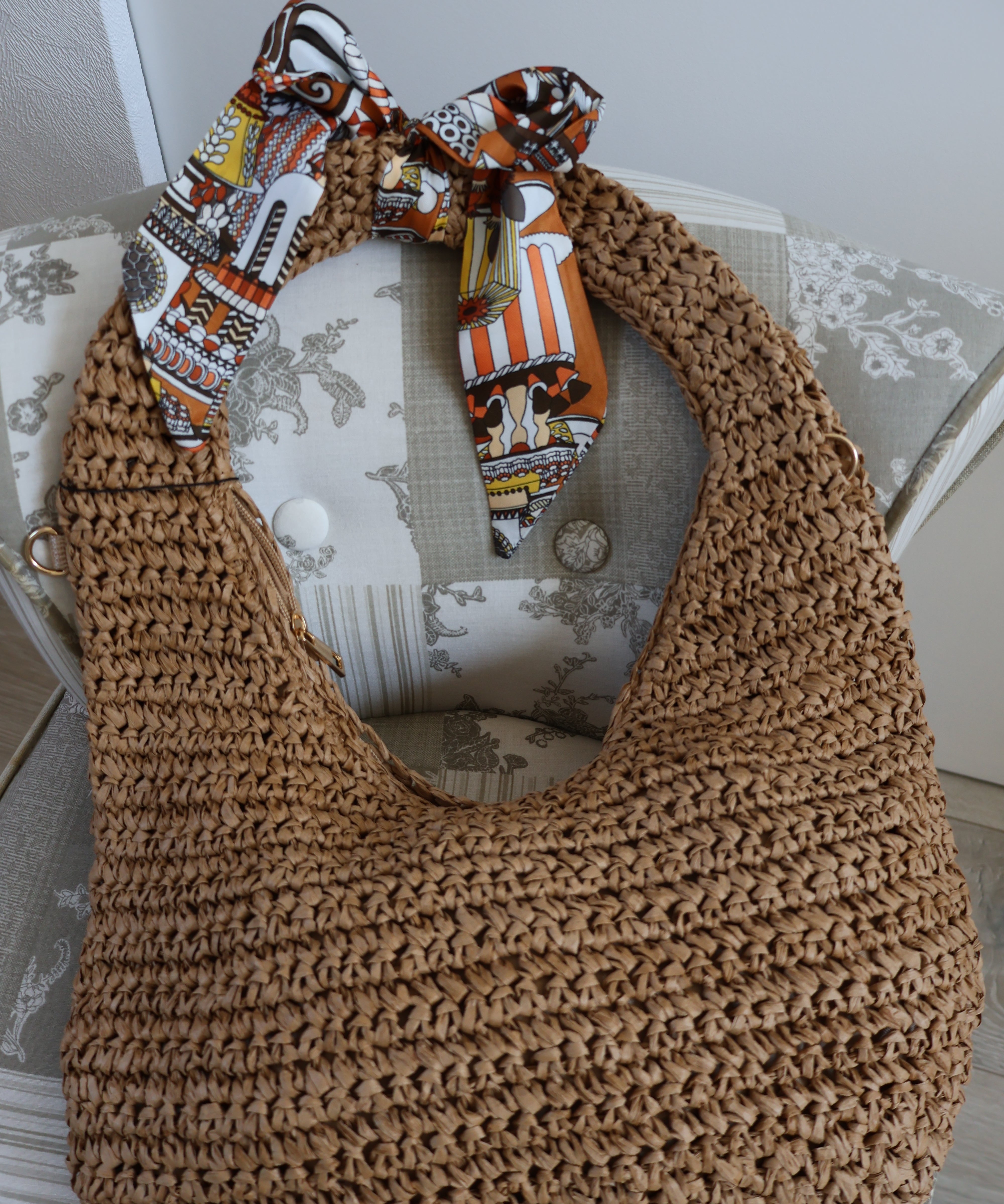 Sac en paille avec un joli ruban