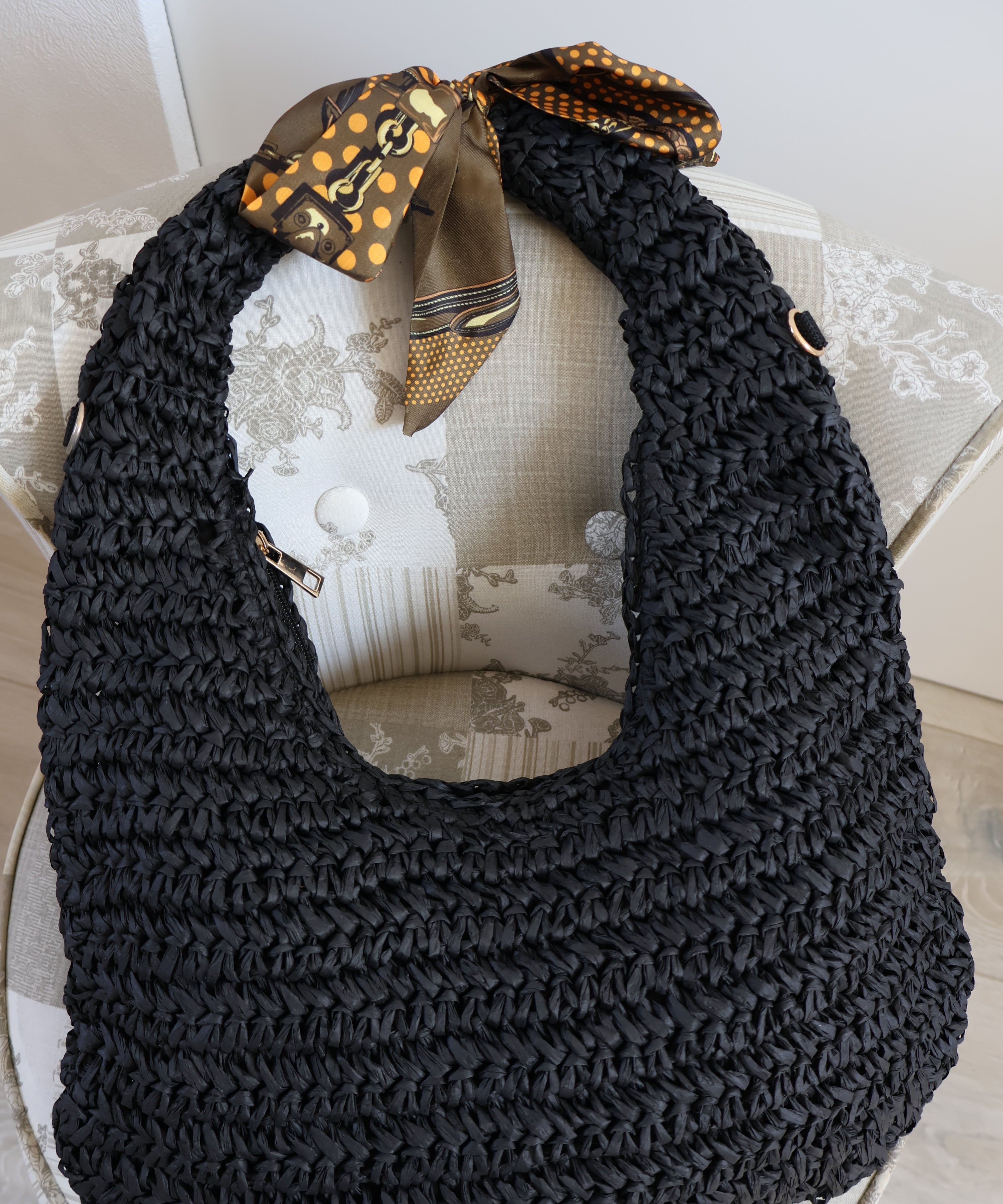 Sac en paille avec un joli ruban